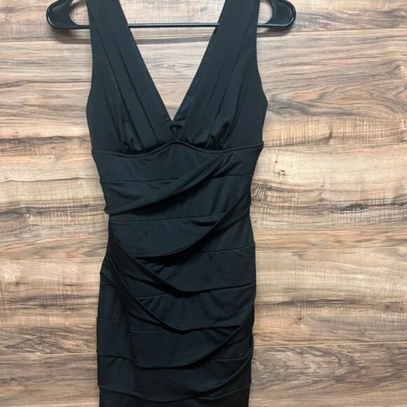 Emerald Sundae medium black dress - Picture 1 of 4